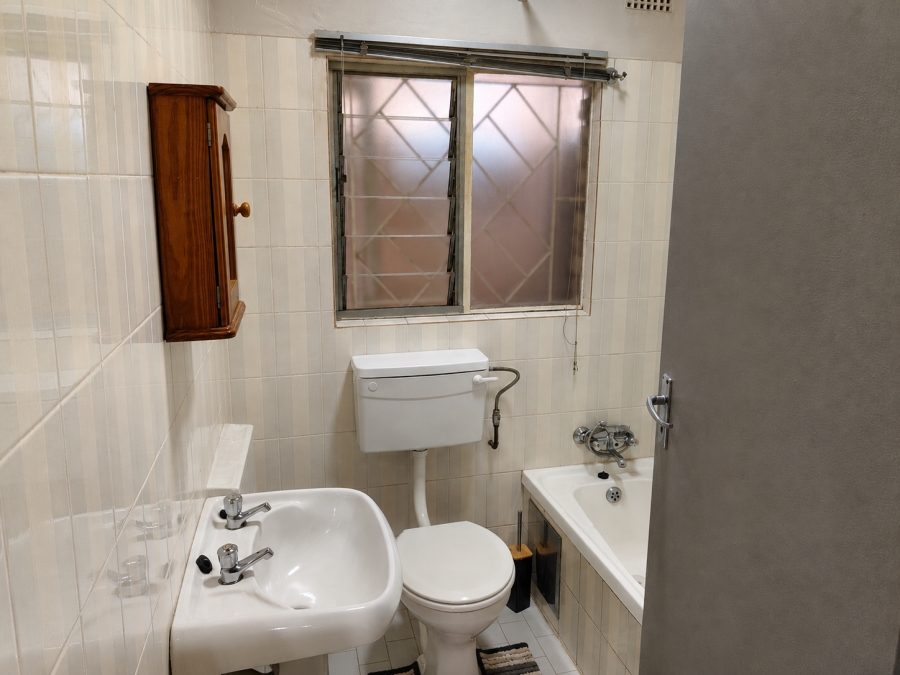 2 Bedroom Property for Sale in Rustenburg Central North West
